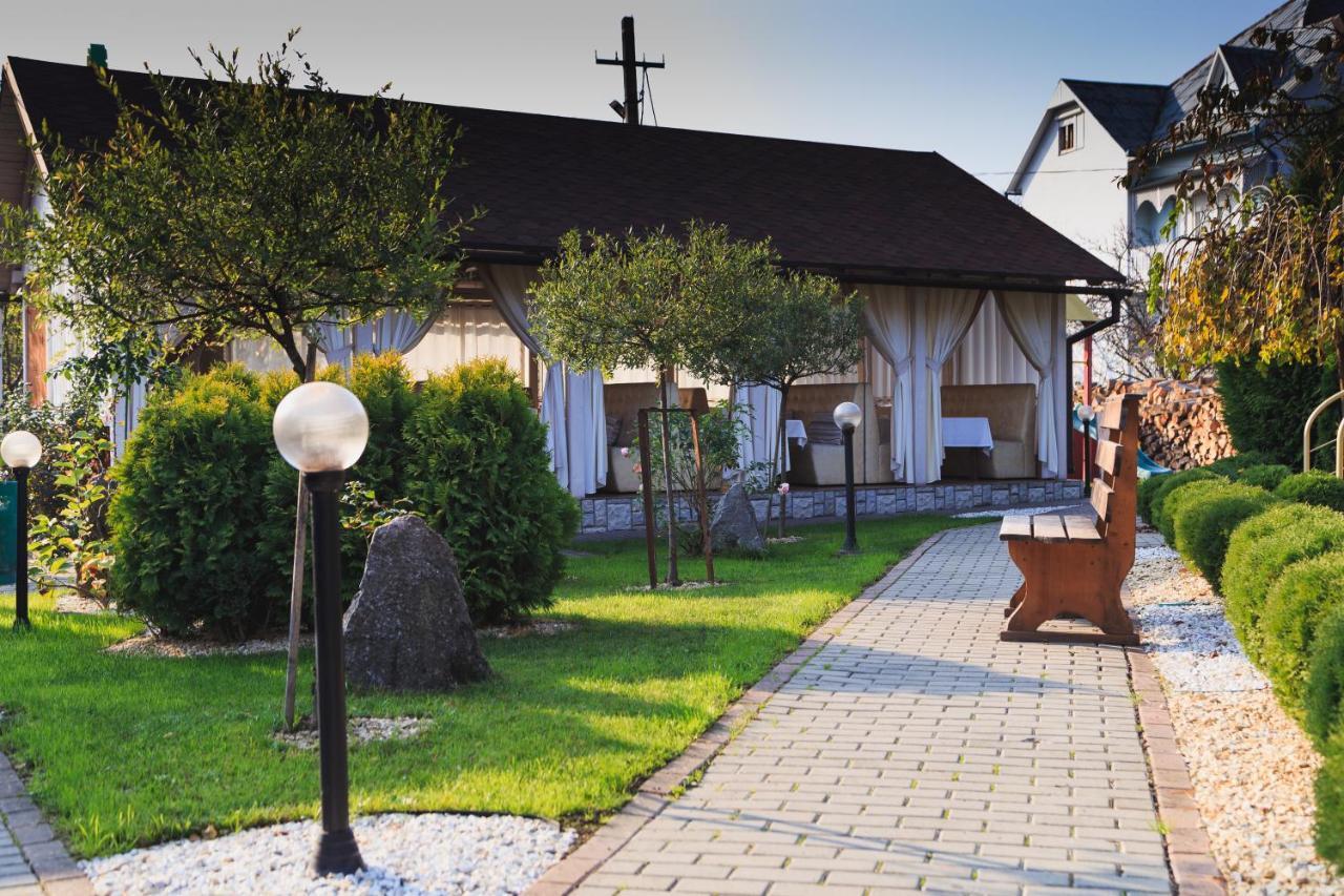 Europe Hotel Uzhhorod Exterior photo